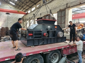 1208型半自動對輥午夜宅男视频發貨 破碎石英石