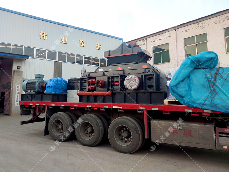 2PGY1200x800鵝卵石液壓對輥宅男APP在线下载發往重慶